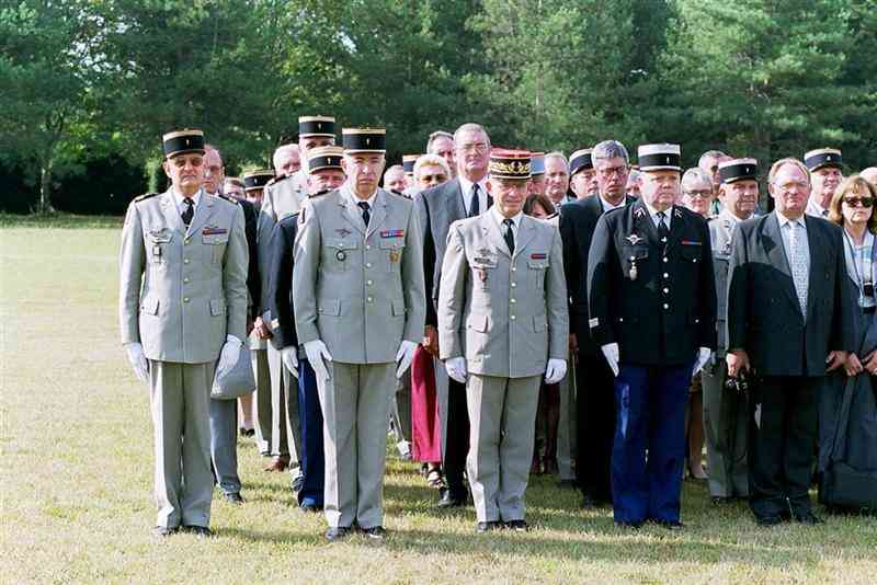 02_Roll036862_img020 (Sommier).jpg - ... les sans troupes...